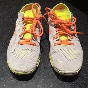 Nike Free grey runners